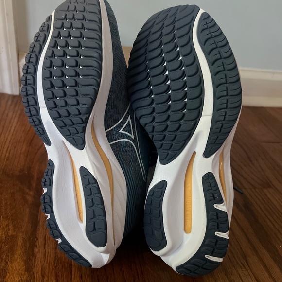 Mizuno Wave Rider 26 - Picture 3 of 3